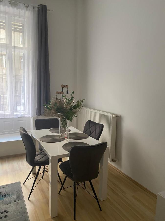 Blue Danube Apartment Downtown With Free Parking Budapest Eksteriør bilde